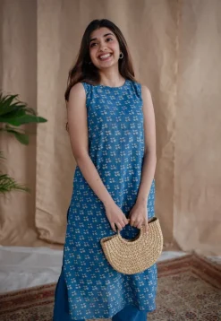 Shiza Blue Straight Dabu Slub Cotton Kurta