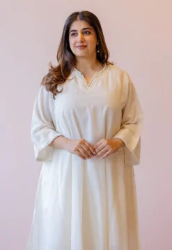 Soha Off White Solid Handloom Cotton Anti-Fit Kurta