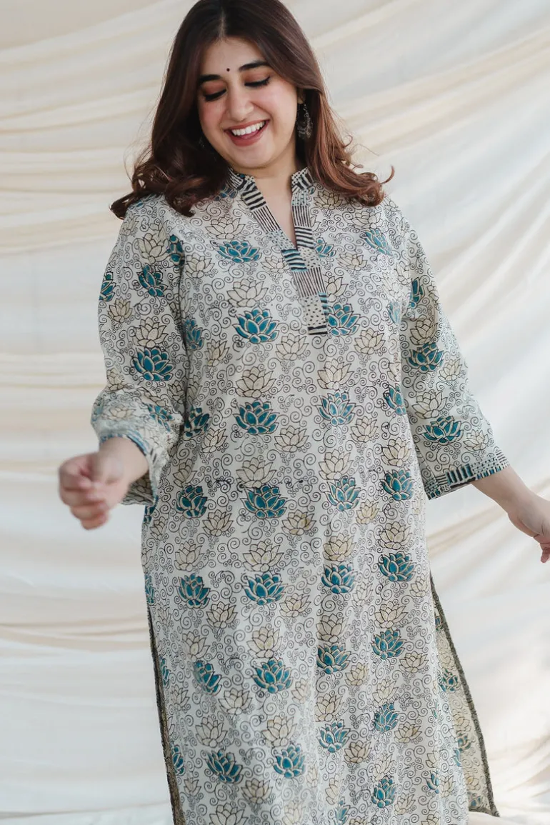 Tishna White Ajrakh Cotton Straight Kurta