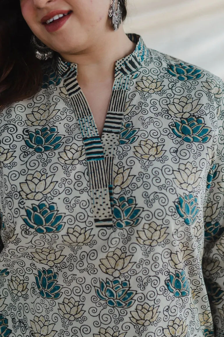 Tishna White Ajrakh Cotton Straight Kurta