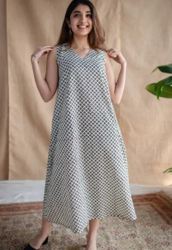 Veena Fakira Mul Dress