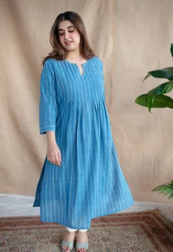 Yahvi Dabu Slub Cotton Hand Embroidered Kurta