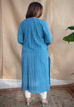 Yahvi Dabu Slub Cotton Hand Embroidered Kurta