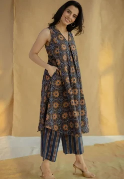 Yashi Navy Blue Ajrakh Cotton Straight Pant