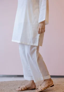 Yashi Off White Solid Handloom Cotton Straight Pant