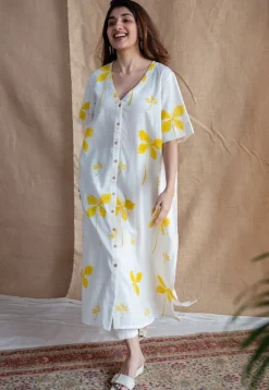 Zaya Dabu Slub Cotton Hand Embroidered Kurta