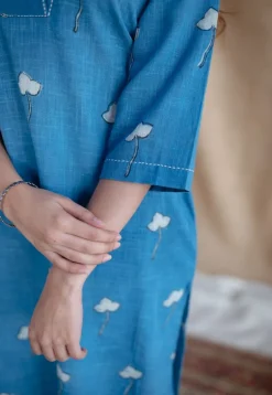 Zerah Blue Straight Dabu Slub Cotton Kurta with Hand Embroidery