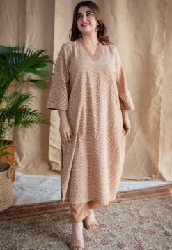 Zesha Dabu Slub Cotton Embroidered Kurta