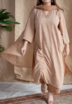Zesha Dabu Slub Cotton Embroidered Kurta