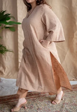 Zesha Dabu Slub Cotton Embroidered Kurta
